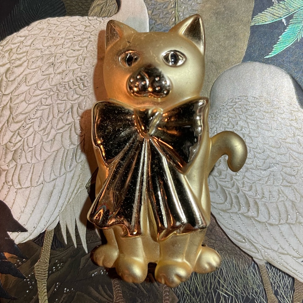 Vintage Gold Cat Brooch with Bow